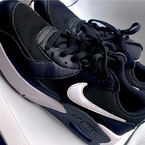 Size 5Y Nike Airmax Black Grey White